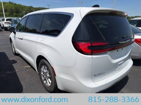 2023 Chrysler Pacifica Touring L