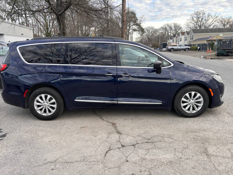 2017 Chrysler Pacifica Touring Plus