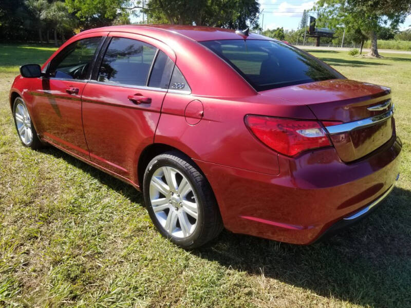 2013 Chrysler 200 LX