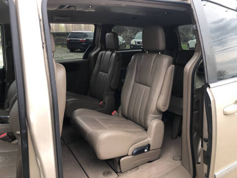 2012 Chrysler Town and Country Touring