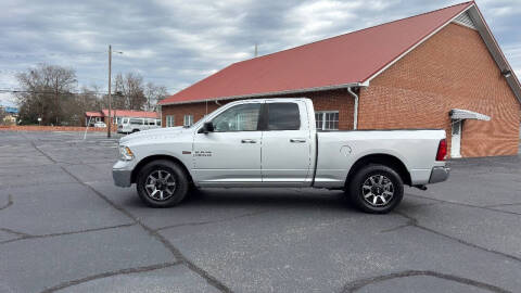 2016 RAM 1500 SLT