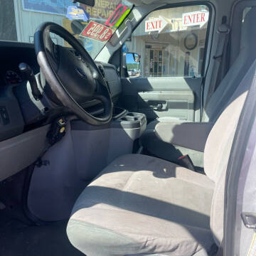 2010 Ford E-Series E-350 SD XLT