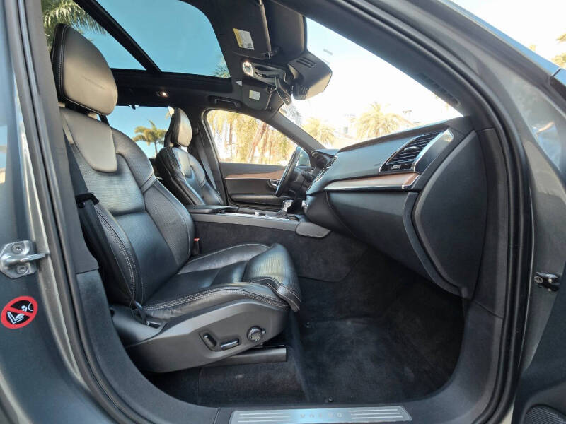 2017 Volvo XC90 T6 Inscription