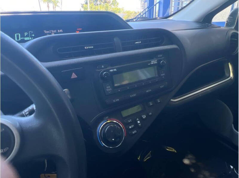 2014 Toyota Prius c