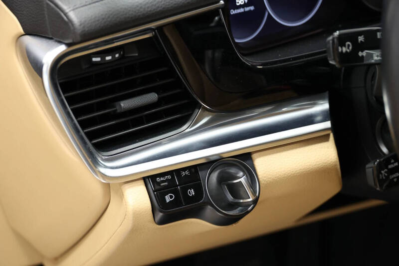 2018 Porsche Panamera