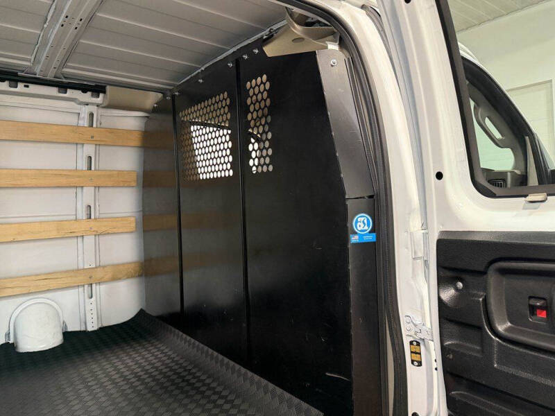 2024 GMC Savana 2500