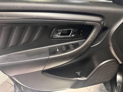 2011 Ford Taurus SHO