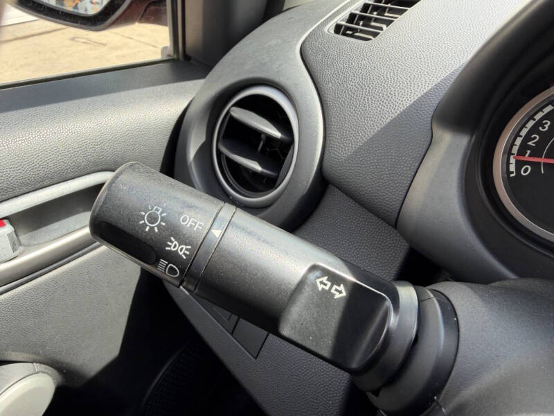 2013 Mazda MAZDA2 Sport