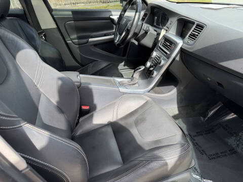 2017 Volvo S60 T5 Dynamic