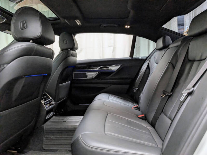 2018 BMW 7 Series 740e xDrive iPerformance