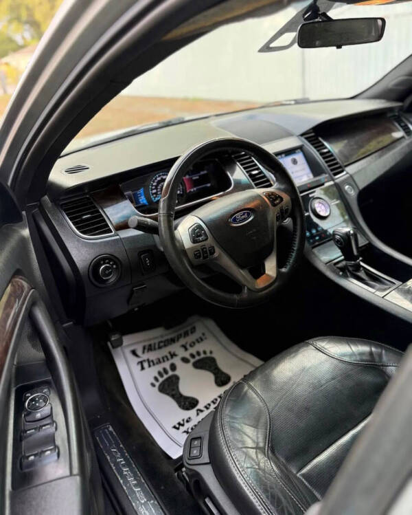 2017 Ford Taurus Limited