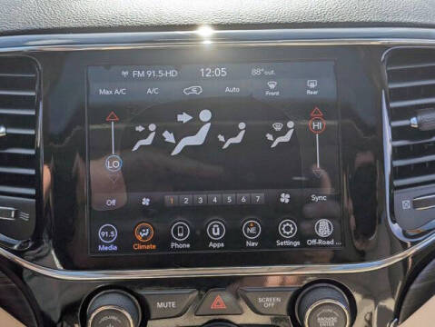 2020 Jeep Grand Cherokee Laredo E