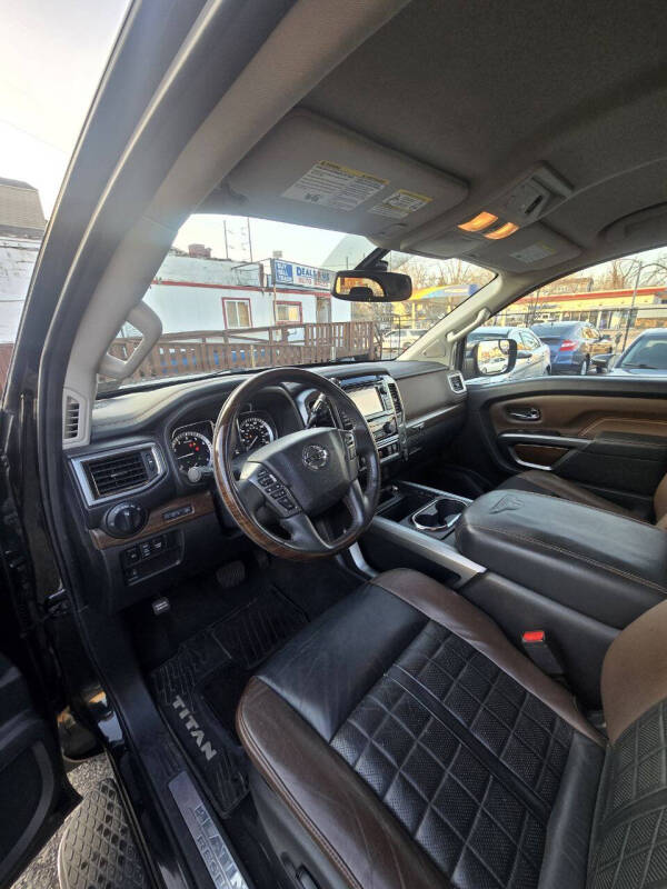 2017 Nissan Titan Platinum Reserve