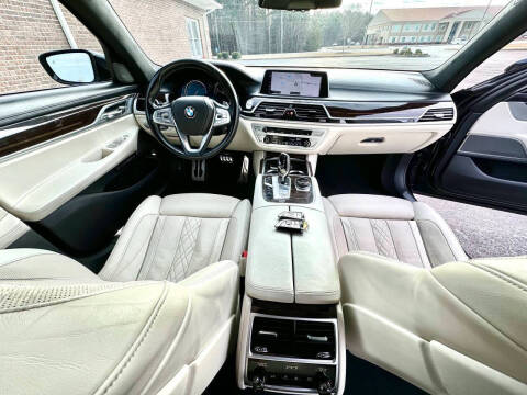 2017 BMW 7 Series 740i