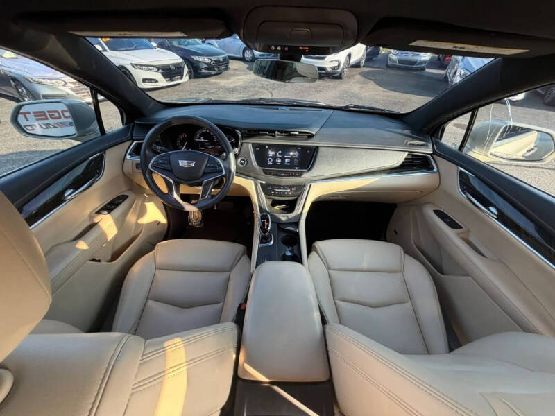 2017 Cadillac XT5