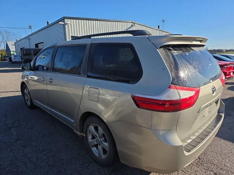 2016 Toyota Sienna