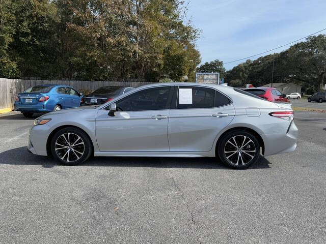 2020 Toyota Camry SE