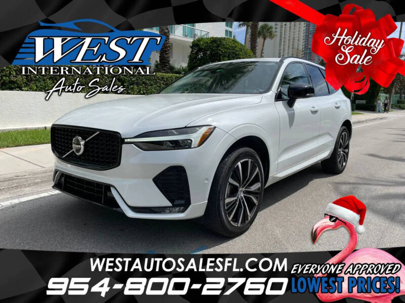 2023 Volvo XC60 B5 Plus Dark Theme