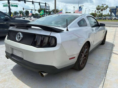 2012 Ford Mustang V6