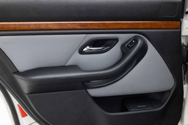 2001 BMW M5