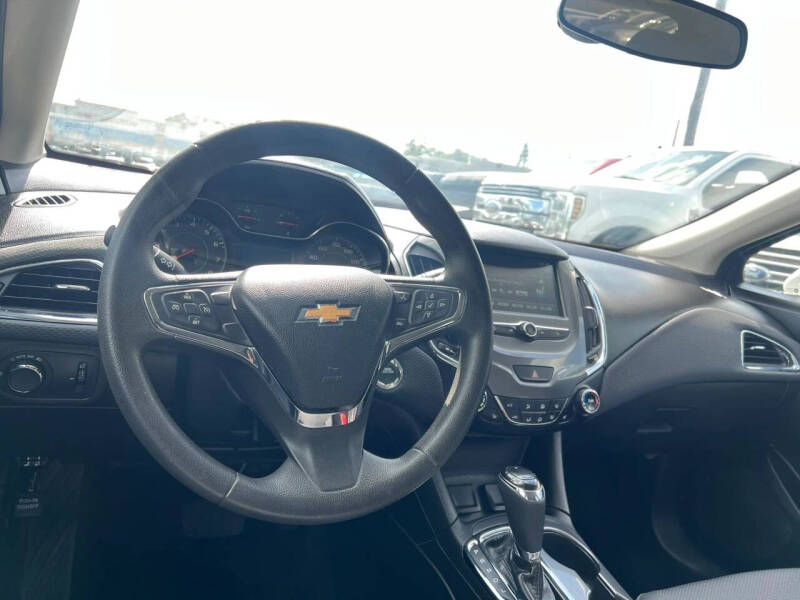 2018 Chevrolet Cruze LT Auto