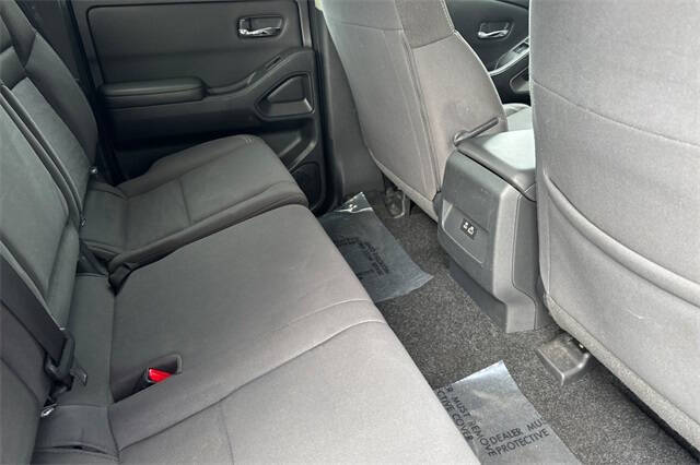 2023 Nissan Frontier SV