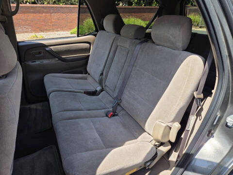 2003 Toyota Sequoia SR5