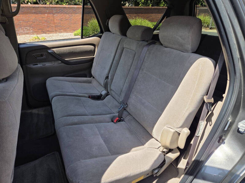2003 Toyota Sequoia SR5