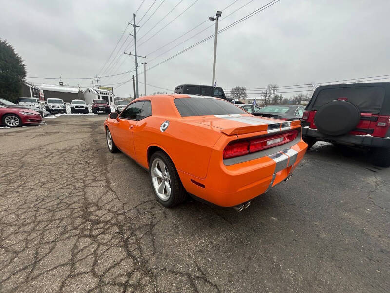 2012 Dodge Challenger SXT Plus