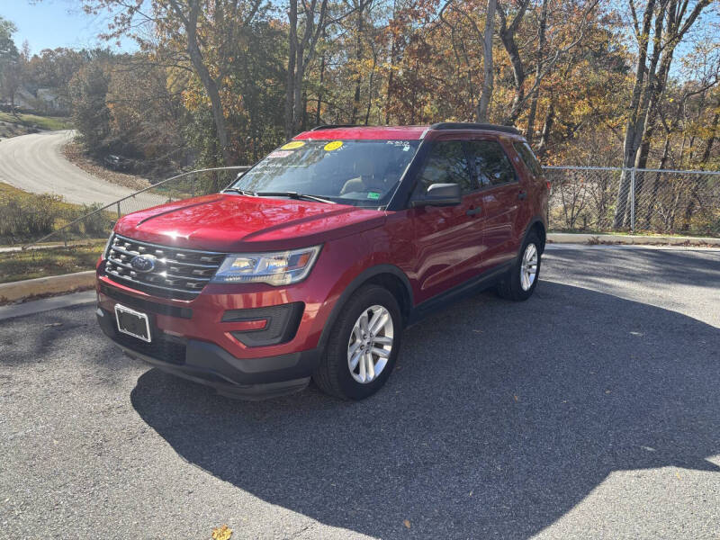 2017 Ford Explorer Base's photo