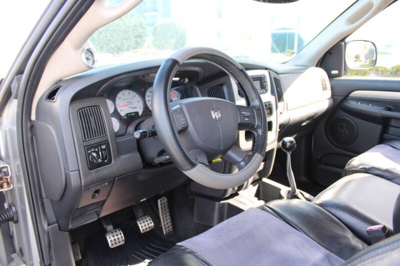 2005 Dodge Ram 1500 SRT-10