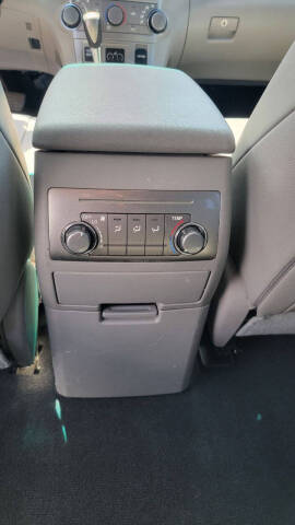 2011 Toyota Highlander SE