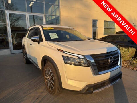 2025 Nissan Pathfinder Platinum