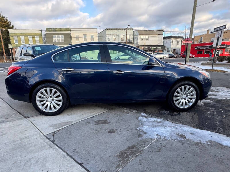 2012 Buick Regal Premium 1