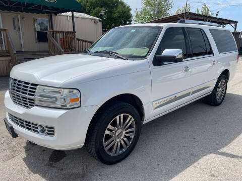 2009 Lincoln Navigator L for sale at OASIS PARK & SELL in Spring TX