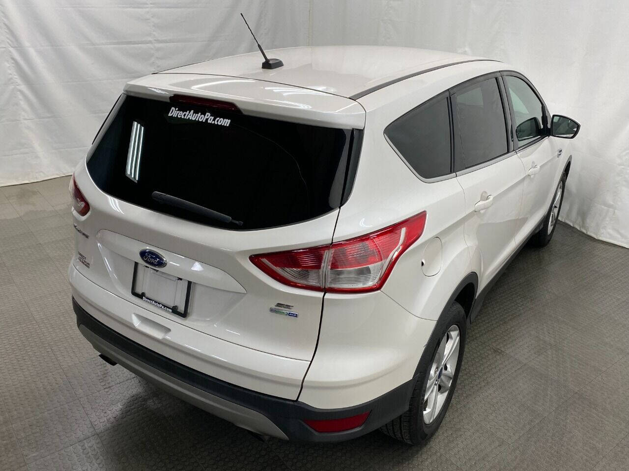 2015 Ford Escape SE AWD 4dr SUV - White exterior view 11