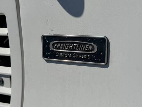 2002 Freightliner XCS Chassis