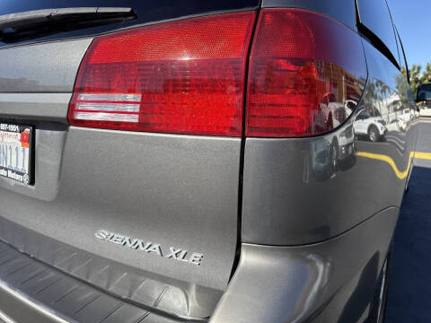2005 Toyota Sienna XLE 7 Passenger