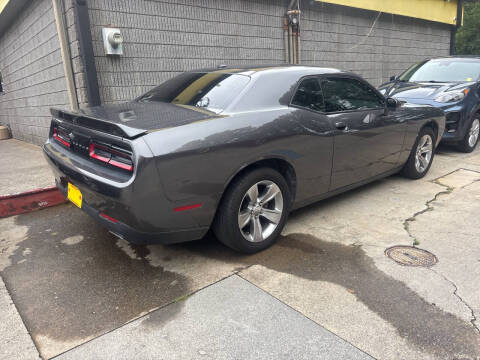 2021 Dodge Challenger SXT