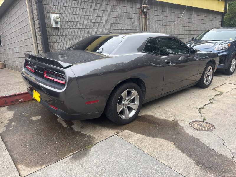 2021 Dodge Challenger SXT