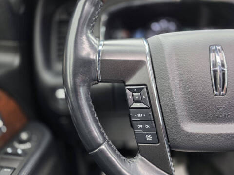 2016 Lincoln Navigator Select