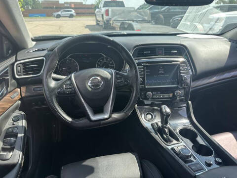 2017 Nissan Maxima