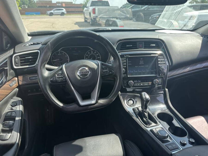 2017 Nissan Maxima