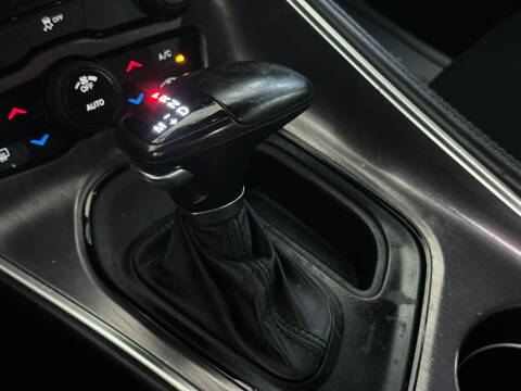 2015 Dodge Challenger SXT