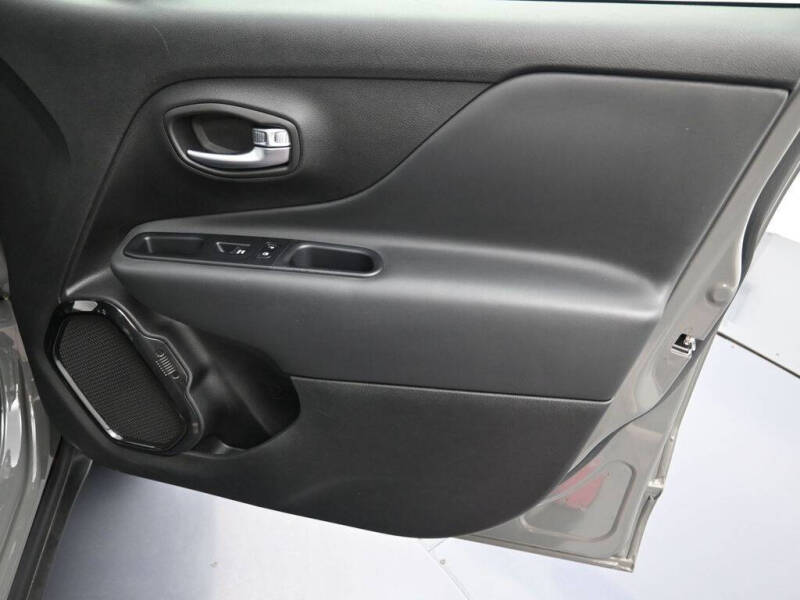 2022 Jeep Renegade Altitude