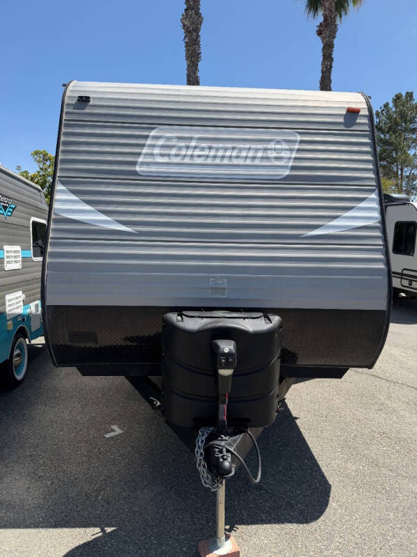 2017 Dutchman Coleman Lantern