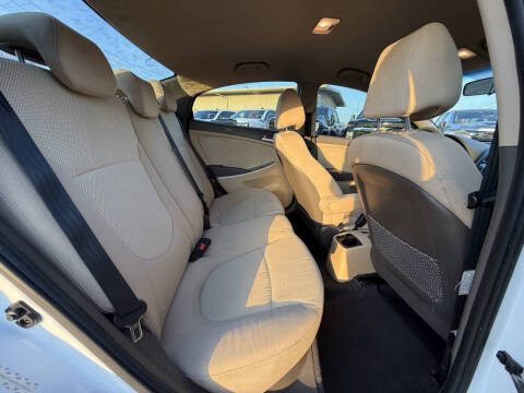 2014 Hyundai Accent GLS