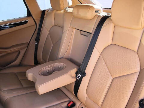 2016 Porsche Macan S