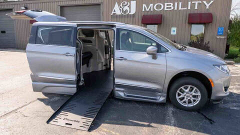 2020 Chrysler Pacifica Touring L