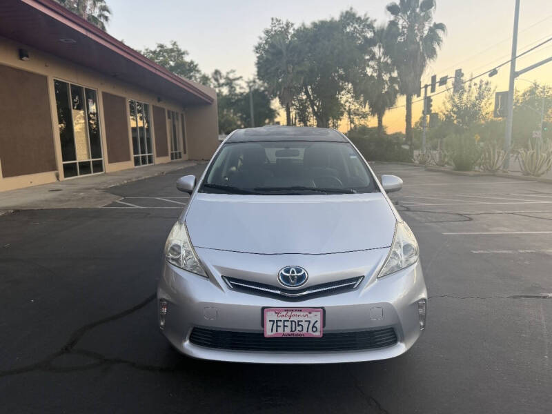 2014 Toyota Prius v Three